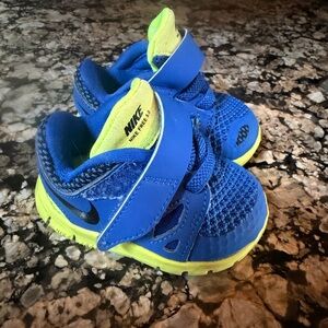 Nike Kids Blue and Neon Green Velcro Athletic Sneakers